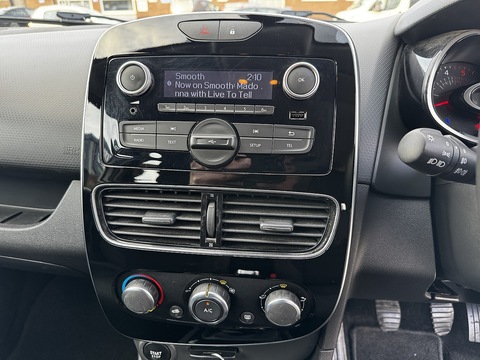 1.5dCi [90] Play 1.5 5dr Hatchback Manual Diesel