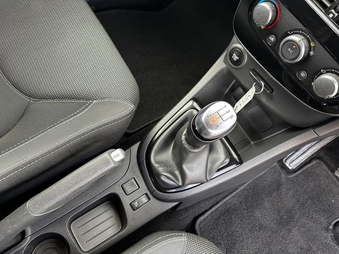 1.5dCi [90] Play 1.5 5dr Hatchback Manual Diesel