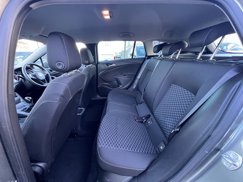 1.6 CDTi [110] Design Sports Tourer [Euro 6] 1.6 5dr Estate Manual Diesel