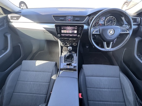 2.0 TDI [150] SE (Euro 6) 2.0 5dr Estate Manual Diesel