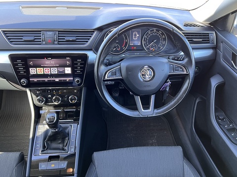 2.0 TDI [150] SE (Euro 6) 2.0 5dr Estate Manual Diesel