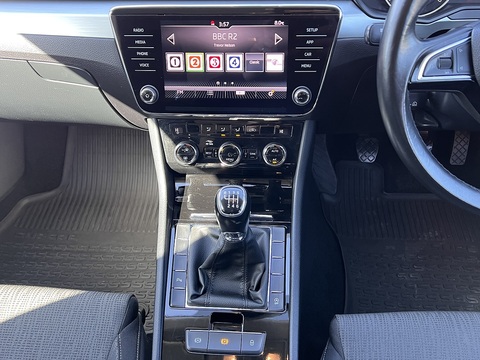 2.0 TDI [150] SE (Euro 6) 2.0 5dr Estate Manual Diesel
