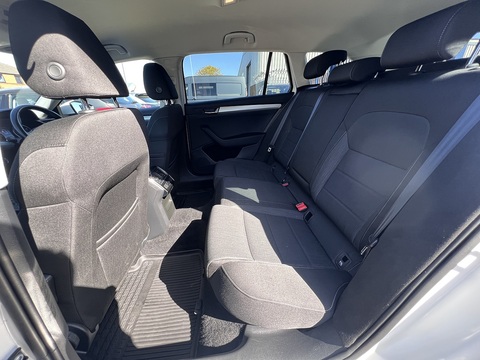 2.0 TDI [150] SE (Euro 6) 2.0 5dr Estate Manual Diesel