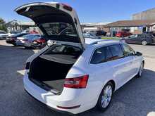 Skoda Superb 2.0 TDI [150] SE Euro 6 Diesel Estate Car Manual