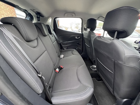 1.5dCi [90] Play 1.5 5dr Hatchback Manual Diesel