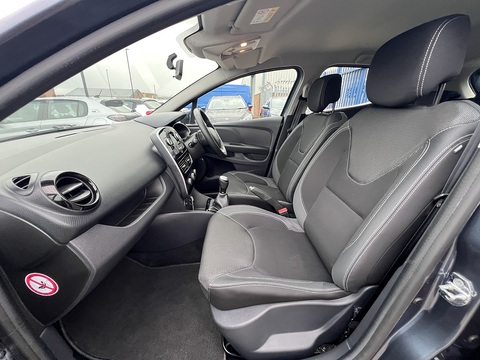 1.5dCi [90] Play 1.5 5dr Hatchback Manual Diesel