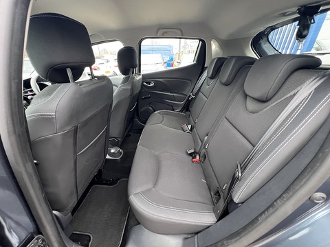 1.5dCi [90] Play 1.5 5dr Hatchback Manual Diesel