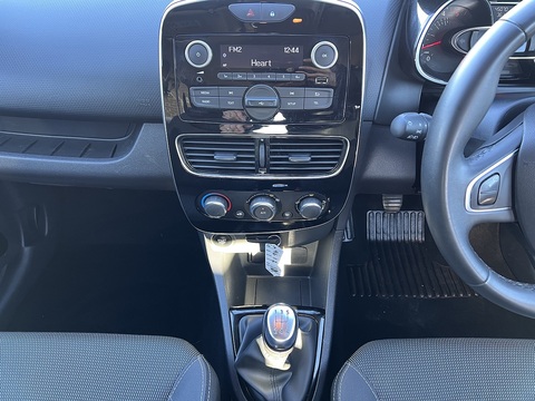 1.5dCi [90] Play 1.5 5dr Hatchback Manual Diesel