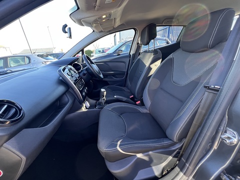 1.5dCi [90] Play 1.5 5dr Hatchback Manual Diesel