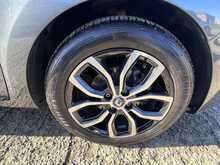 Renault Clio 1.5 dCi [90] Play 5-Door Hatchback Euro 6 Diesel Manual