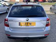 Skoda Octavia 1.6 TDI SCR SE Technology Euro 6 Diesel Manual Estate Car