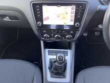 Skoda Octavia 1.6 TDI SCR SE Technology Euro 6 Diesel Manual Estate Car