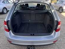 Skoda Octavia 1.6 TDI SCR SE Technology Euro 6 Diesel Manual Estate Car