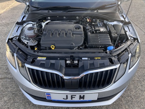 1.6 TDI SCR SE Technology (Euro 6) 1.6 5dr Estate Manual Diesel