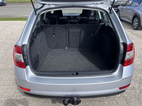 1.6 TDI SCR SE Technology (Euro 6) 1.6 5dr Estate Manual Diesel
