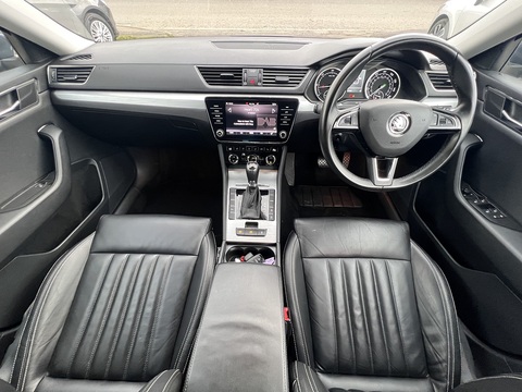 1.6 SE Technology DSG (Euro 6) 1.6 5dr Hatchback Semi Auto Diesel