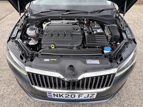 1.6 SE Technology DSG (Euro 6) 1.6 5dr Hatchback Semi Auto Diesel