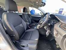 Skoda Octavia 1.6 TDI SCR SE Technology Euro 6 Diesel Manual Estate Car