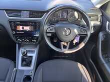 Skoda Octavia 1.6 TDI SCR SE Technology Euro 6 Diesel Manual Estate Car