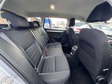 Skoda Octavia 1.6 TDI SCR SE Technology Euro 6 Diesel Manual Estate Car
