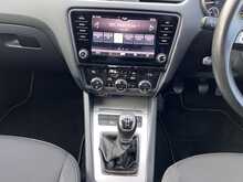 Skoda Octavia 1.6 TDI SCR SE Technology Euro 6 Diesel Manual Estate Car