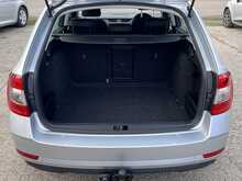 Skoda Octavia 1.6 TDI SCR SE Technology Euro 6 Diesel Manual Estate Car