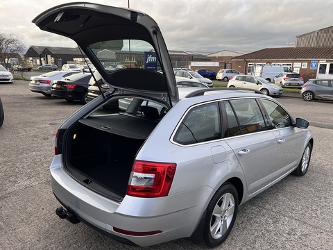 1.6 TDI SCR SE Technology (Euro 6) 1.6 5dr Estate Manual Diesel