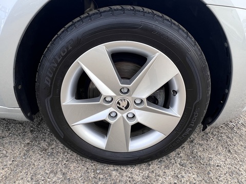 1.6 TDI SCR SE Technology (Euro 6) 1.6 5dr Estate Manual Diesel