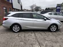 Vauxhall Astra 1.6 CDTI [110] Design Sport Tourer [Euro 6] Diesel Manual Estate