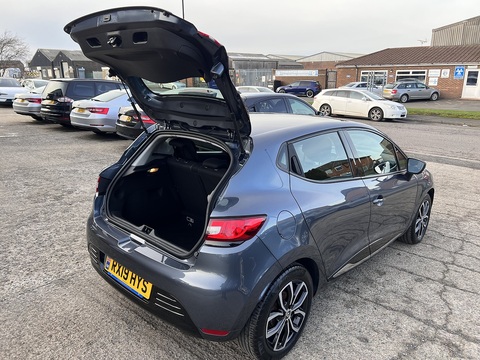 1.5dCi [90] Play 1.5 5dr Hatchback Manual Diesel