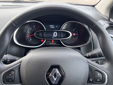 1.5dCi [90] Play 1.5 5dr Hatchback Manual Diesel