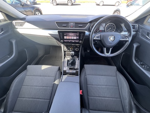 2.0 TDI [150] SE (Euro 6) 2.0 5dr Estate Manual Diesel