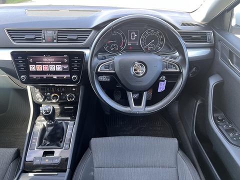 2.0 TDI [150] SE (Euro 6) 2.0 5dr Estate Manual Diesel