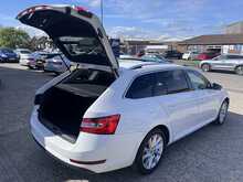 Skoda Superb 2.0 TDI [150] SE Euro 6 Diesel Estate Car Manual