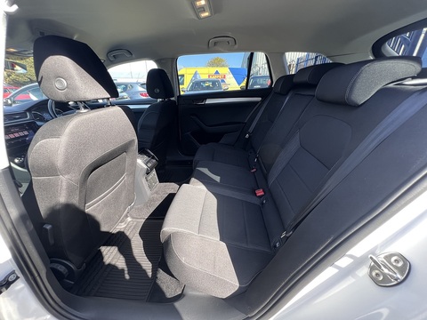 2.0 TDI [150] SE (Euro 6) 2.0 5dr Estate Manual Diesel