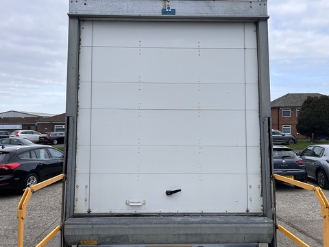 2.0 BlueHDI 35 L3 Box Body with Tail Lift 2.0 2dr Chassis Cab Manual Diesel