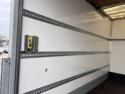 2.0 BlueHDI 35 L3 Box Body with Tail Lift 2.0 2dr Chassis Cab Manual Diesel