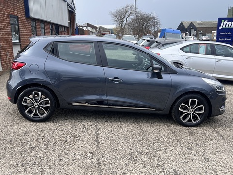 1.5dCi [90] Play 1.5 5dr Hatchback Manual Diesel