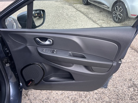 1.5dCi [90] Play 1.5 5dr Hatchback Manual Diesel