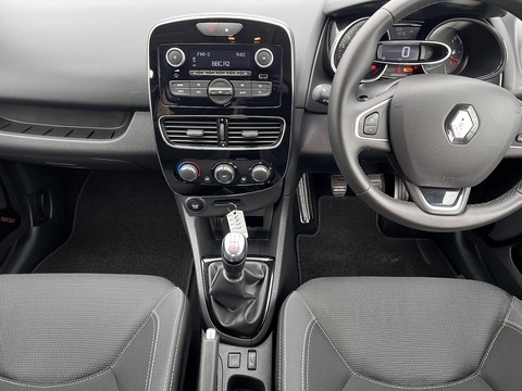 1.5dCi [90] Play 1.5 5dr Hatchback Manual Diesel