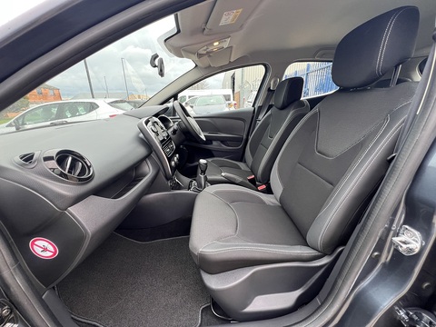 1.5dCi [90] Play 1.5 5dr Hatchback Manual Diesel