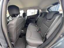 Renault Clio 1.5 dCi [90] Play 5-Door Hatchback Euro 6 Diesel Manual