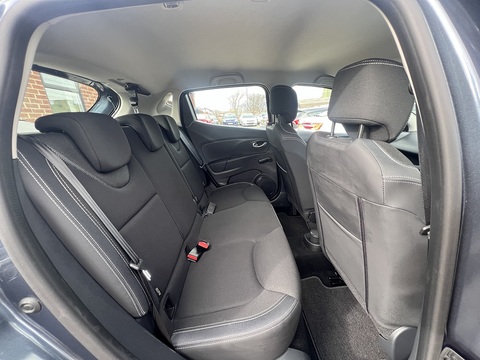 1.5dCi [90] Play 1.5 Hatchback Manual Diesel