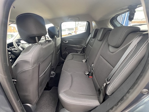 1.5dCi [90] Play 1.5 Hatchback Manual Diesel