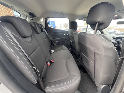 1.5dCi [90] Play 1.5 5dr Hatchback Manual Diesel