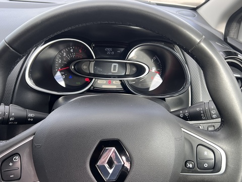 1.5dCi [90] Play 1.5 5dr Hatchback Manual Diesel