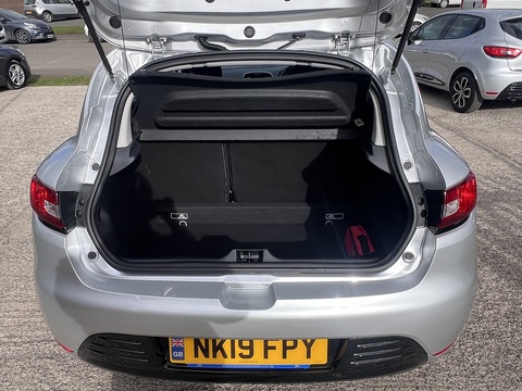 1.5dCi [90] Play 1.5 5dr Hatchback Manual Diesel