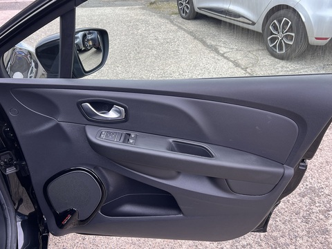 1.5dCi [90] Play 1.5 5dr Hatchback Manual Diesel