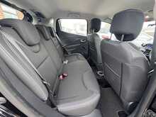 Renault Clio 1.5 dCi [90] Play 5-Door Hatchback Euro 6 Diesel Manual