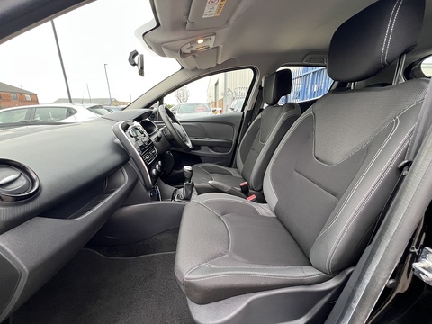 1.5dCi [90] Play 1.5 5dr Hatchback Manual Diesel